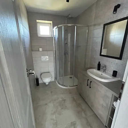 Poroszlove Apartman *