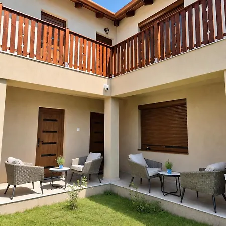 Apartment Poroszlove Vendeghaz Poroszló