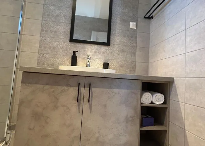 Poroszlove Vendeghaz *