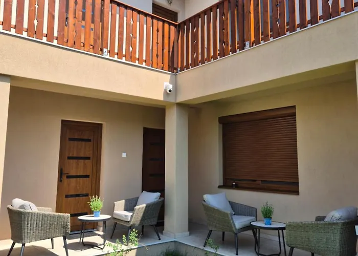 דירה Poroszlove Vendeghaz *