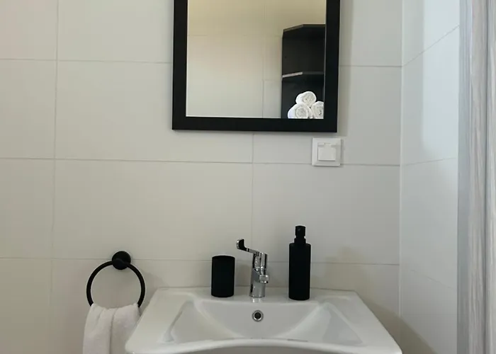 Poroszlove Vendeghaz *