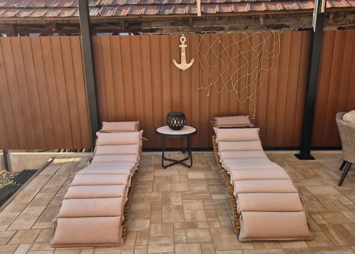 Poroszlove Vendeghaz דירה